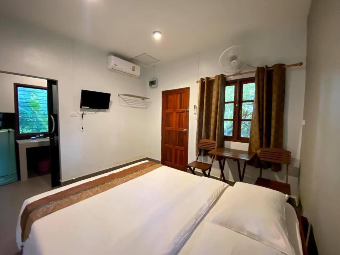 Coconut Bungalow Nai Yang Exterior foto